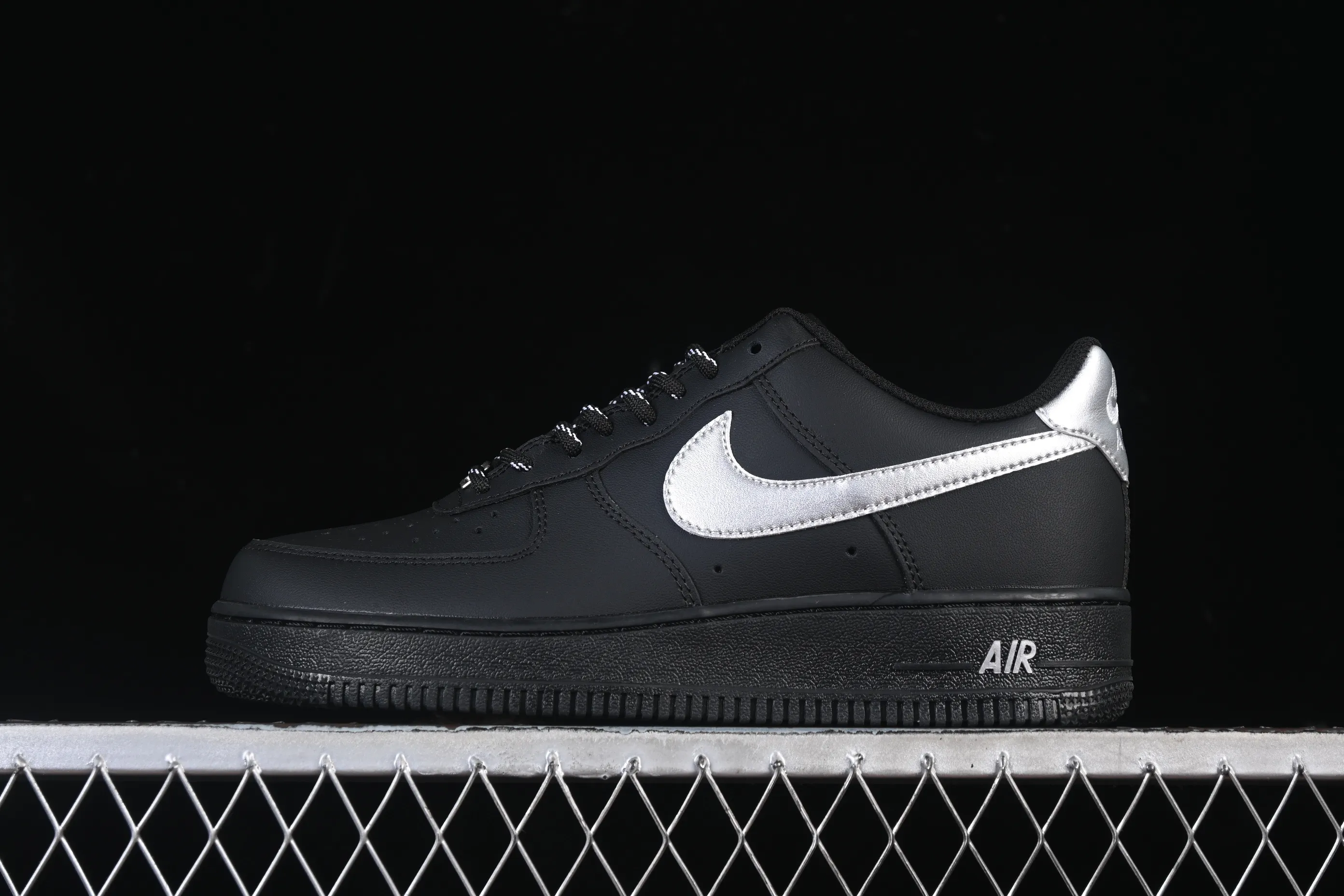 All Categories Nk Air Force 1 Air Force Series Nk Air Force 1 Low Air Force Low Nike Air Force 1'07 Low Black Silver Warrior Air Force One Low Casual Shoes ZH0316-125